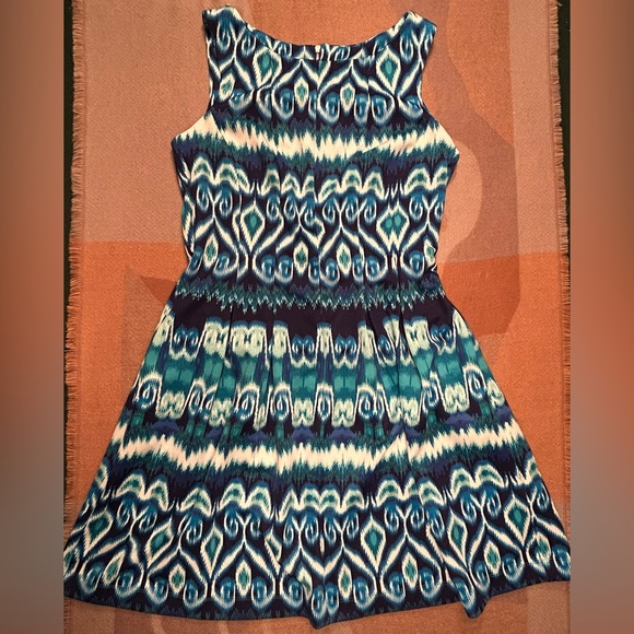 Gabby Skye dress with pockets! Size 10 - Picture 2 of 13